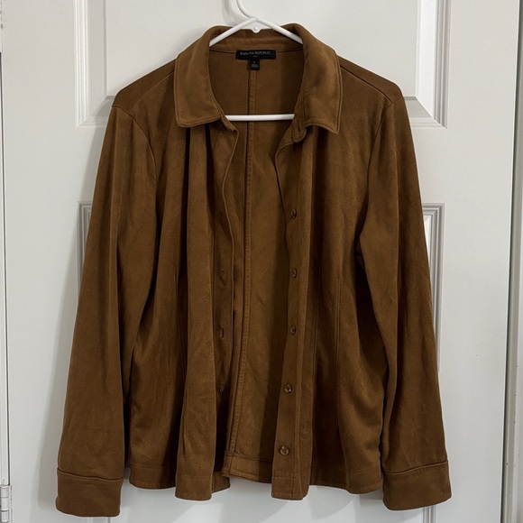 Banana Republic Jackets & Blazers - Vegan suede Banana Republic brown faux suede shirt jacket very soft size L